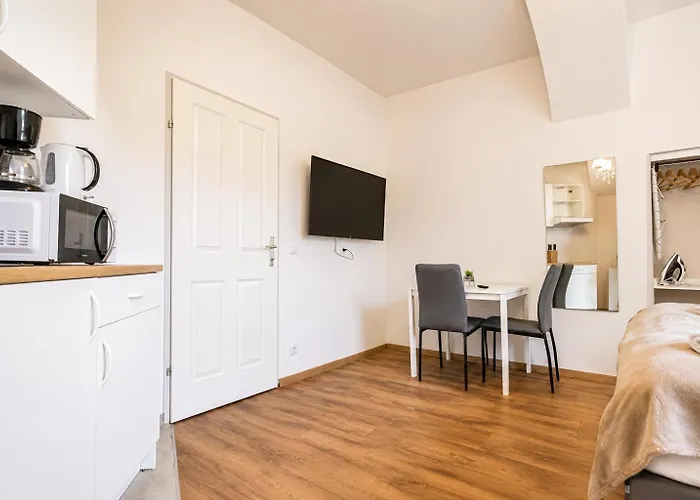 Trendy Near Westbahnhof With Kitchenette & Smart Tv