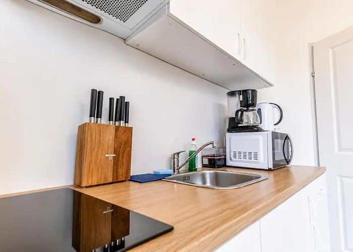 Trendy Near Westbahnhof With Kitchenette & Smart Tv